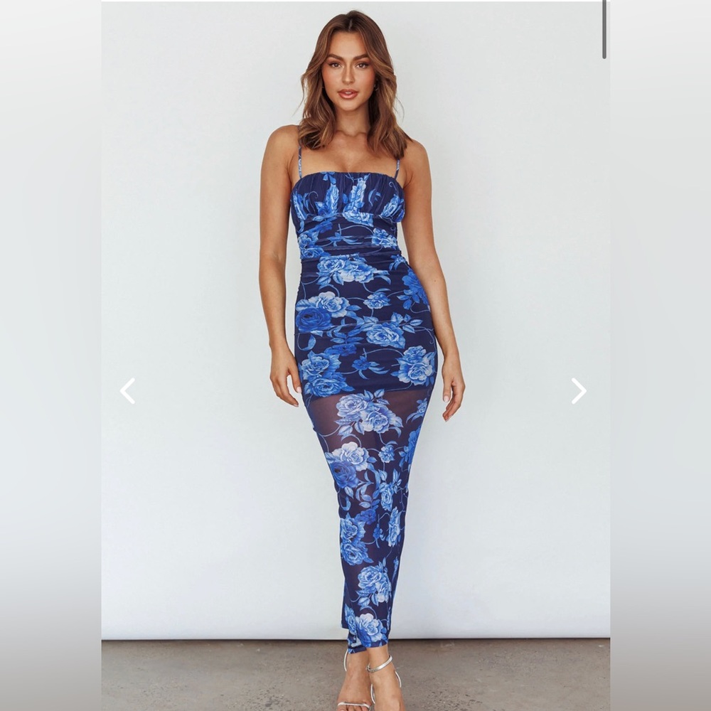 COPY - COPY - Selfie Leslie Zosia Ruched floral navy maxi dress